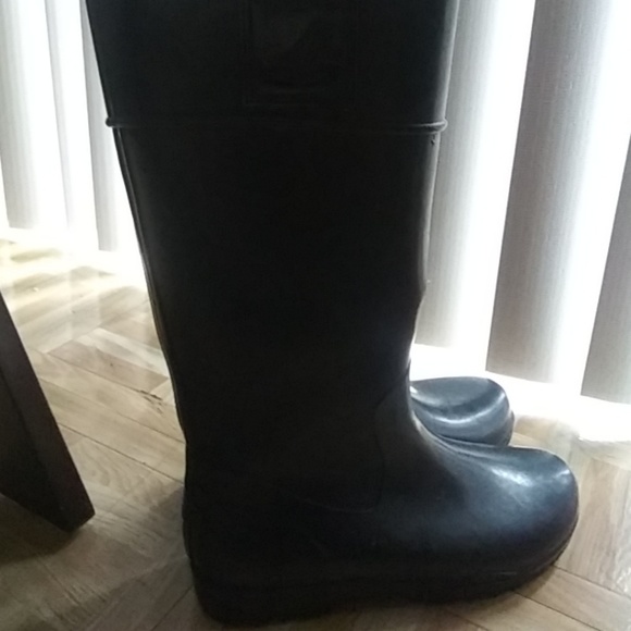 Rain boots - Picture 2 of 5